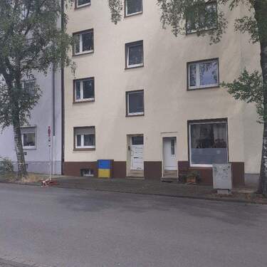 Hausansicht - Für junges Paar oder eine 2-Personen-WG!