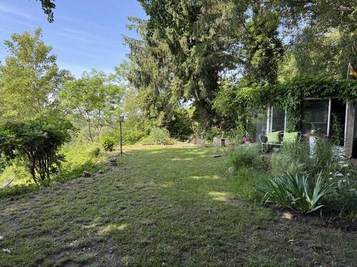 Außenaufnahme - Einmalige Hanglage im Schwentinetal: Wohnen mit Panoramablick ins Grüne über mehrere Ebenen!