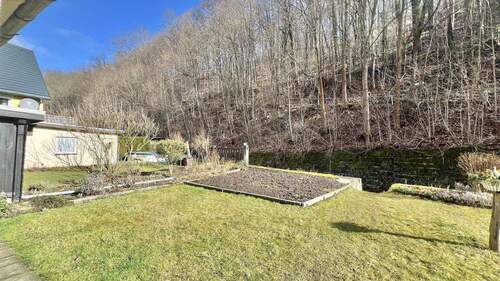 Garten - 5 Zimmer Mehrfamilienhaus, Wohnhaus zum Kaufen in Liebstadt