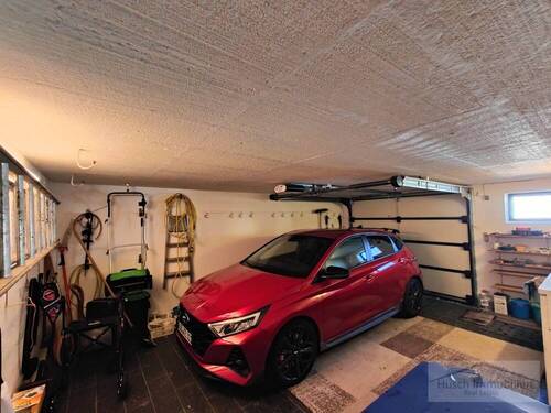 Garage - 
