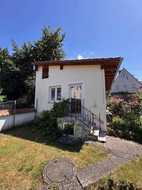 Gartenhaus außen - Etagenwohnung mit 93,00 m² in Gunzenhausen zum Kaufen