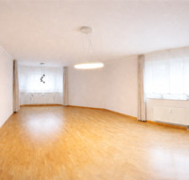 Ein Zuhause zum Wohlfühlen: Komfortable 3-Zimmer-Wohnung mit Tiefgarage - Krefeld Hüls