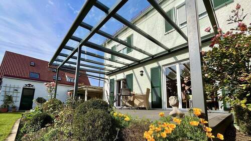 Terrasse mit Glasüberdachung - Einfamilienhaus mit 130,00 m&sup2; in Diedorf - Anhausen zum Kaufen