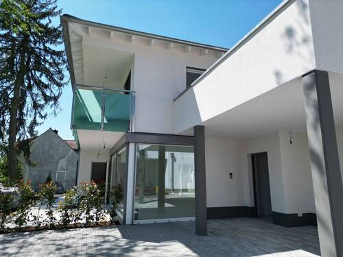 Ansicht Südosten (3).JPG - Einfamilienhaus mit 253,00 m² in Würzburg zum Kaufen
