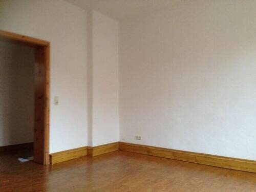 1. Zimmer - 3 Zimmer Etagenwohnung zur Miete in Schwerin