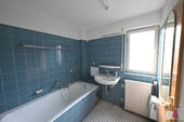 Badezimmer EG - 1 Zimmer Mehrfamilienhaus, Wohnhaus in Lörrach