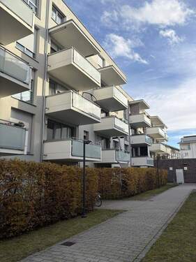 40073 Hausansicht - schöne 3 Zimmer-Wohnung mit Wohnberechtigungsschein in Friedrichshafen