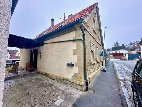 Zugang von der Straße - 4 Zimmer Einfamilienhaus zum Kaufen in Werneck