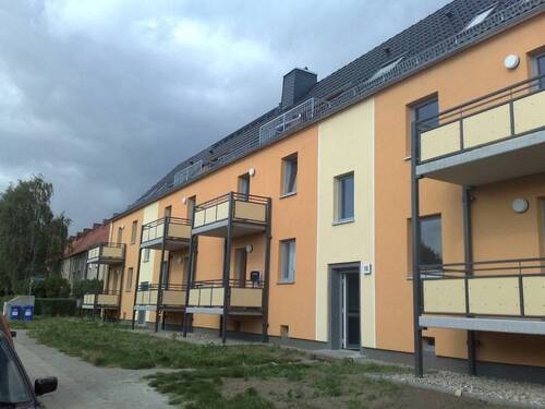 Objektansicht - 8 Zimmer Mehrfamilienhaus, Wohnhaus zum Kaufen in Magdeburg
