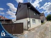 Frontansicht - kleines EFH in ruhiger Lage - 79.000,00 EUR Kaufpreis, ca.  104,00 m² Wohnfläche