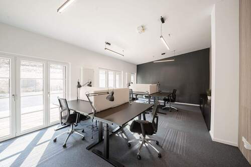 Schreibtischarbeitsplätze / Coworking - 