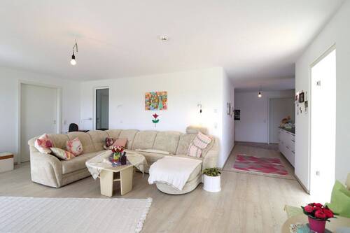 Wohnzimmer - Etagenwohnung mit 170,00 m&sup2; in Aurach zum Kaufen