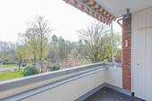 Balkon mit Aussicht in Südlage - 4 Zimmer Etagenwohnung zum Kaufen in Büdelsdorf