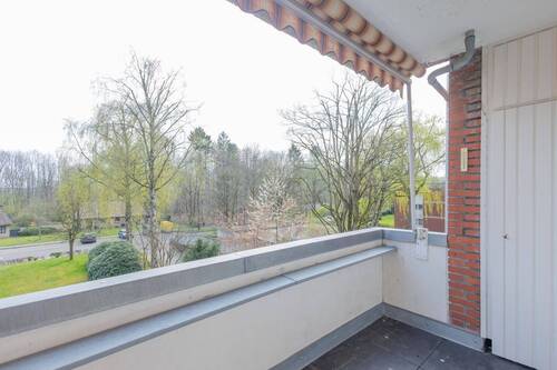 Balkon mit Aussicht in Südlage - 4 Zimmer Etagenwohnung zum Kaufen in Büdelsdorf