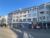Frontansicht - Markantes Wohn- und Geschäftshaus im Herzen der Stadt Mönchengladbach