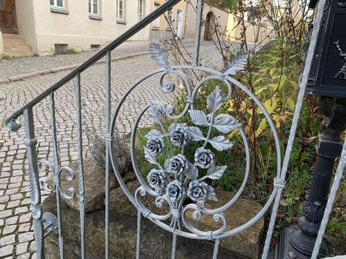Treppeneingang Straße/Geländer - 