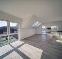 Einziehen und wohlfühlen: Hochwertige 5-Zimmer-Wohnung mit Balkon Am Hohenwedel - Stade