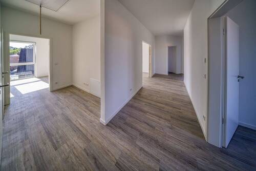 Eingangsbereich - 5 Zimmer Etagenwohnung zur Miete in Stade