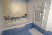 kastl_wohnung_bad_badewanne - 