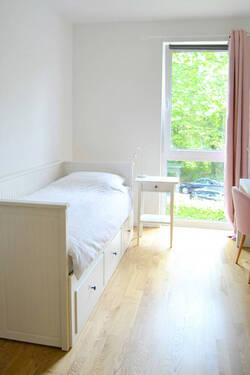 ... ebenso wie im Gästezimmer. - 