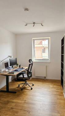 Ihr Arbeitszimmer. - 