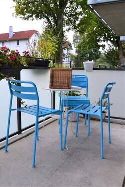 .. und Zugang zum Balkon. - 