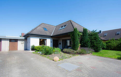 Vorderansicht - Familienfreundliches Einfamilienhaus in ruhiger Randlage von Meldorf