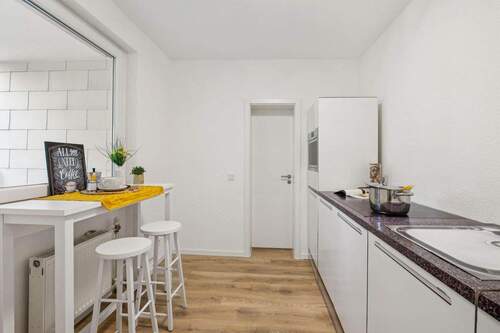 Küche - Barrierearme und bezugsfertige 4-Zimmer Wohnung, SB-Eschberg - provisionsfrei vom Eigentümer