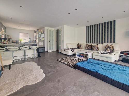 Wohnzimmer - Einfamilienhaus mit 240,00 m&sup2; in Leipzig zum Kaufen