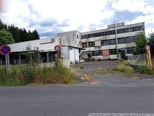 Ansicht strassenseitig - Einfamilienhaus zum Kaufen in Suhl