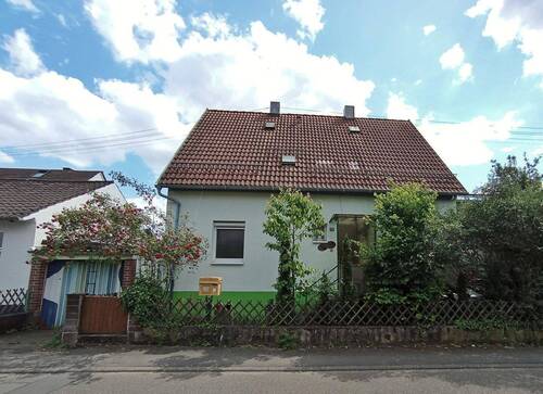 Bild 2 - 8 Zimmer Einfamilienhaus zum Kaufen in Brackenheim