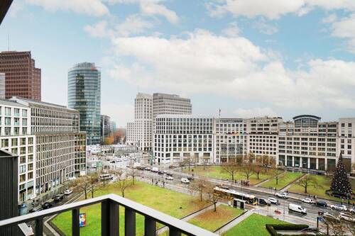 Blick vom Balkon auf den Leipziger Platz - 