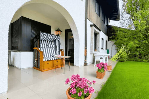 überdachte Terrasse - Mehrfamilienhaus, Wohnhaus mit 221,10 m² in Starnberg / Söcking zum Kaufen