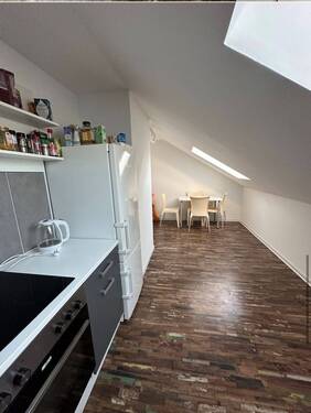 Küche - MT an CS am 2.9. zum 1.10.25 2 Zimmer Wohnung im Dachgeschoss in ruhiger Maintal Lage