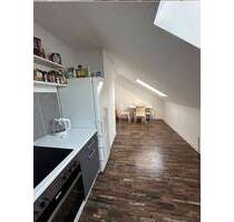 MT an CS am 2.9. zum 1.10.25 2 Zimmer Wohnung im Dachgeschoss in ruhiger Maintal Lage