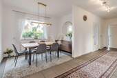 Essbereich Beispielmöblierung - Einfamilienhaus mit 209,30 m&sup2; in Usingen zum Kaufen
