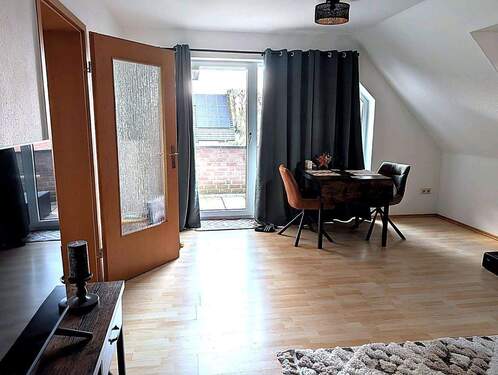 Wohnzimmer - 2 Zimmer Etagenwohnung zur Miete in Korschenbroich