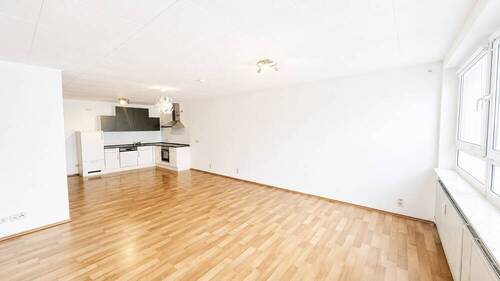 Wohn-Essbereich - 4 Zimmer Etagenwohnung zur Miete in Kaiserslautern