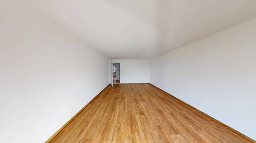 Wohnzimmer - 3 Zimmer Etagenwohnung zum Kaufen in Rettenberg