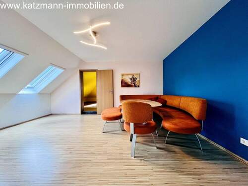 Galerie / Fernsehzimmer / 2. Wohnbereich - 
