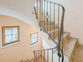 Treppenhaus - Etagenwohnung mit 365,00 m&sup2; in Bad Tölz zum Kaufen