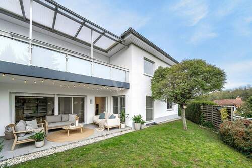 Bungalow mit zwei großen Terrassen - 7 Zimmer Bungalow zum Kaufen in Usingen