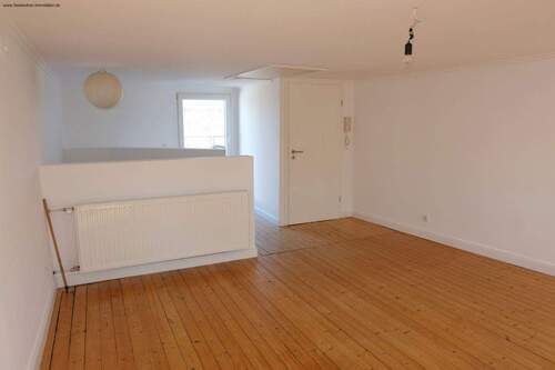 Schlafzimmer, DG mit Zugang Dachterrasse - 