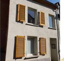 Kenn, gemütliches u. teilmodernisiertes Reihenhaus mit Dachterrasse zu verkaufen.