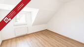 Wohnzimmer - Helle 3-ZKB-Wohnung im 2. OG - ideal gelegen in Kaiserslautern
