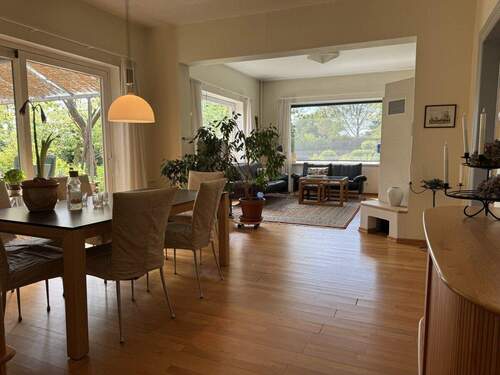 Wohnzimmer - Mehrfamilienhaus, Wohnhaus mit 309,00 m&sup2; in Süderhackstedt zum Kaufen