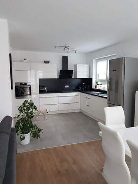 Bild 1 - Wohnung in Doppelhaus mit Garten Baujahr 2018