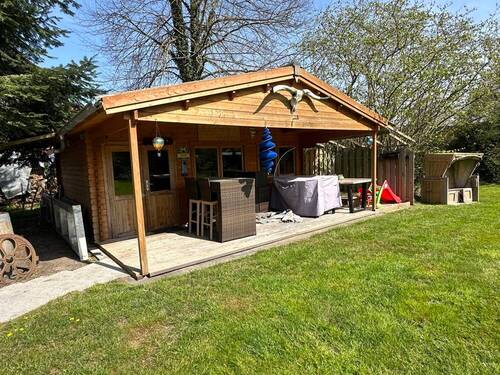 Blockhütte - Einfamilienhaus mit 225,00 m² in Ostrhauderfehn zum Kaufen