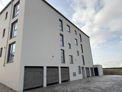 .. viel Platz für Ihre Autos ! - 3 Zimmer Etagenwohnung in Gerolzhofen