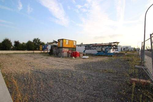 Bild 1 - Gewerbegrundstück zum Lagern u. Abstellen von Gütern, Wohnwagen, Containern etc.Niederkassel-Mondorf